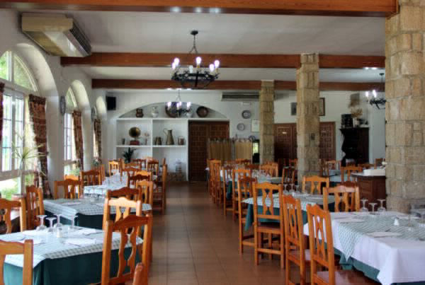 Restaurante Cuevas del Águila Arenas de San Pedro